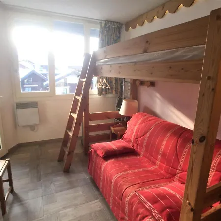 Chamois Blanc 7a - Great Views Of Chamonix